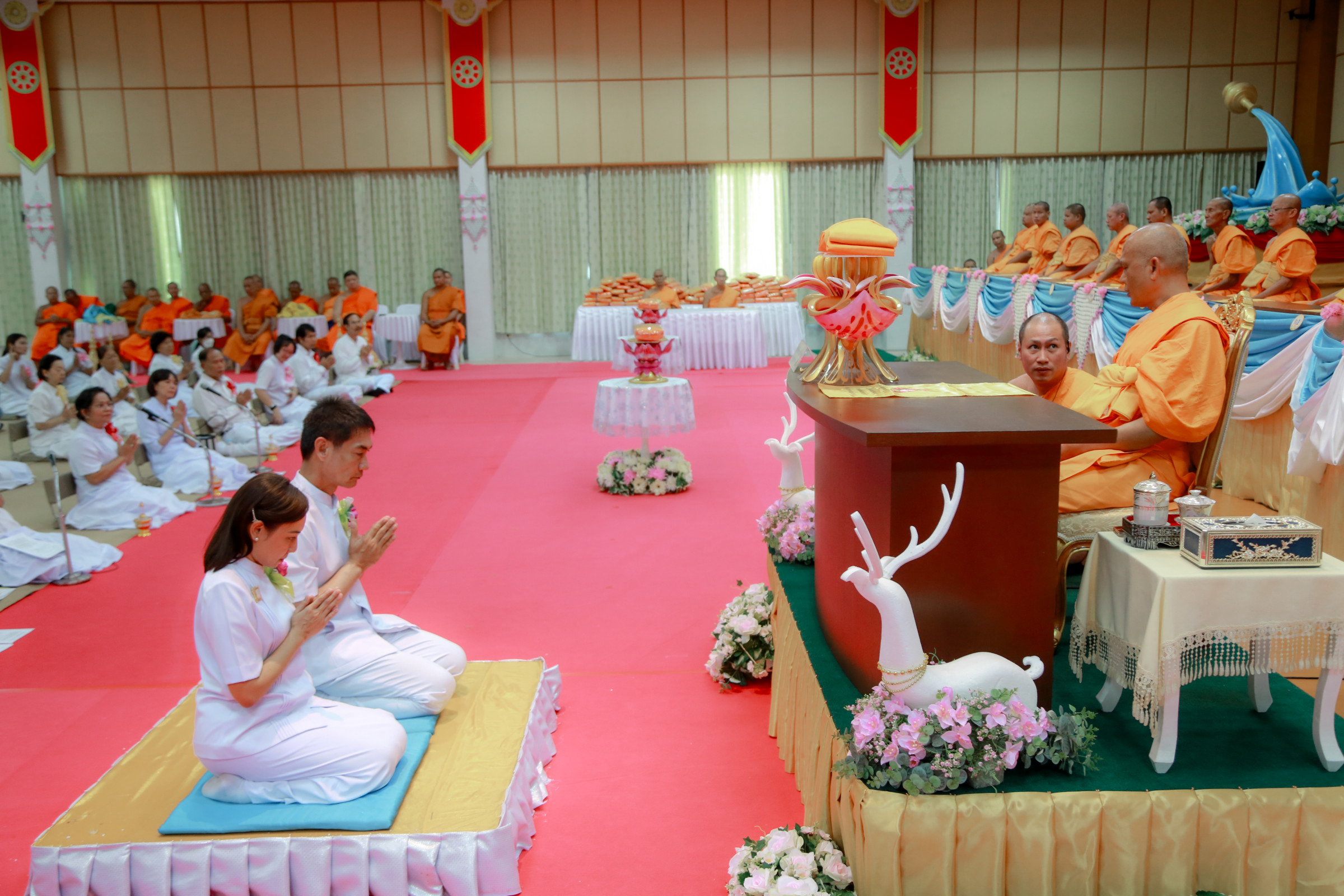 ภาพร่วมพิธีกรรมศูนย์ปฏิบัติธรรมกัลยาณมิตรพิจิตร