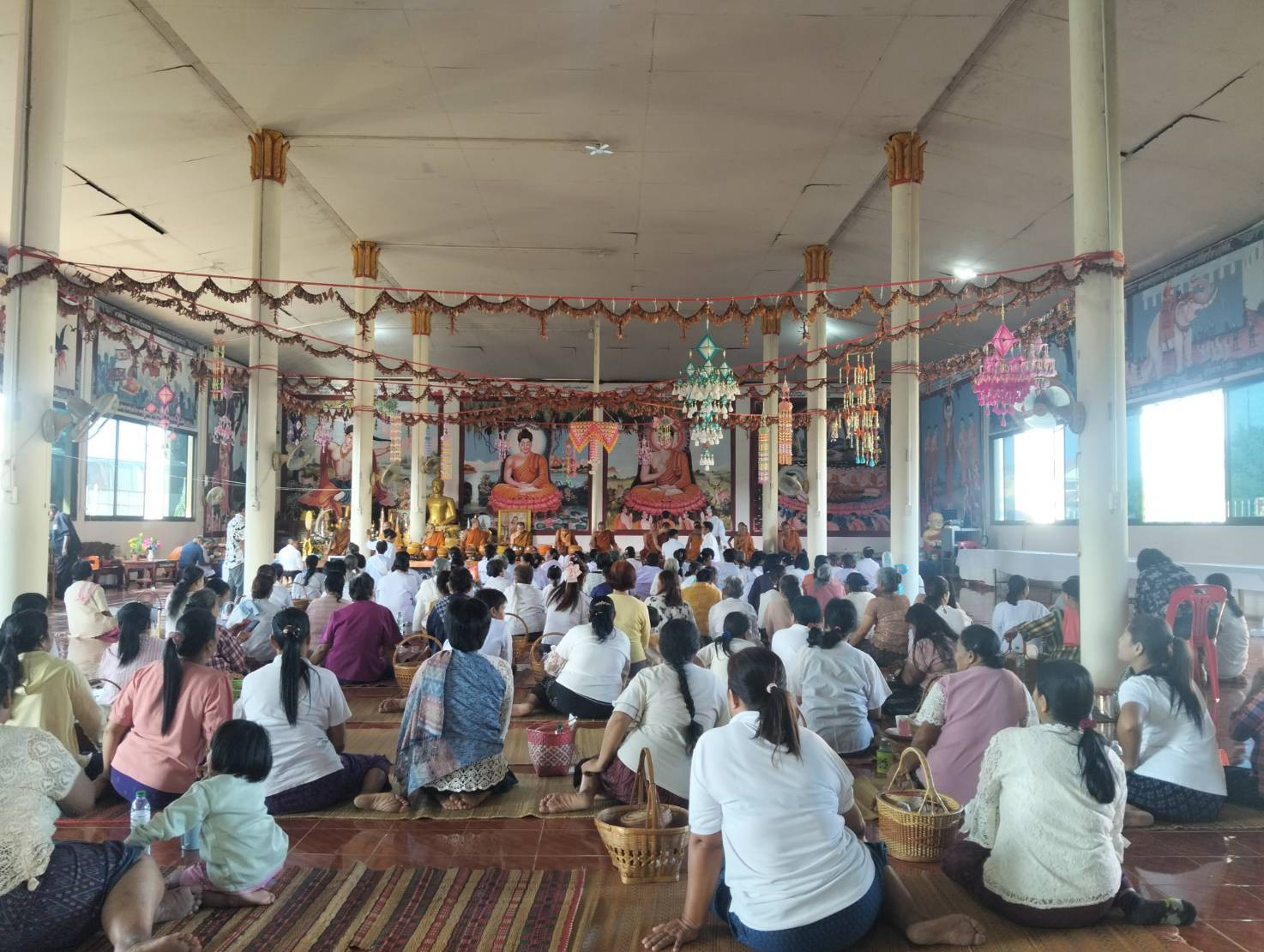 ภาพร่วมพิธีกรรมวัดสว่างไชยวาน