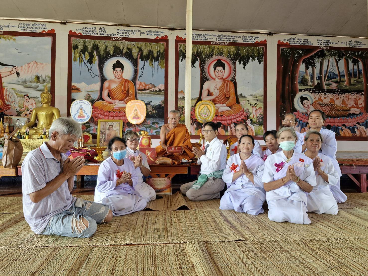 ภาพร่วมพิธีกรรมวัดสว่างไชยวาน