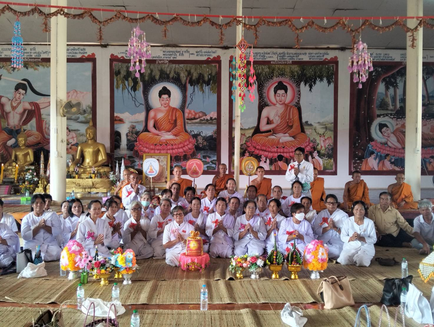 ภาพร่วมพิธีกรรมวัดสว่างไชยวาน