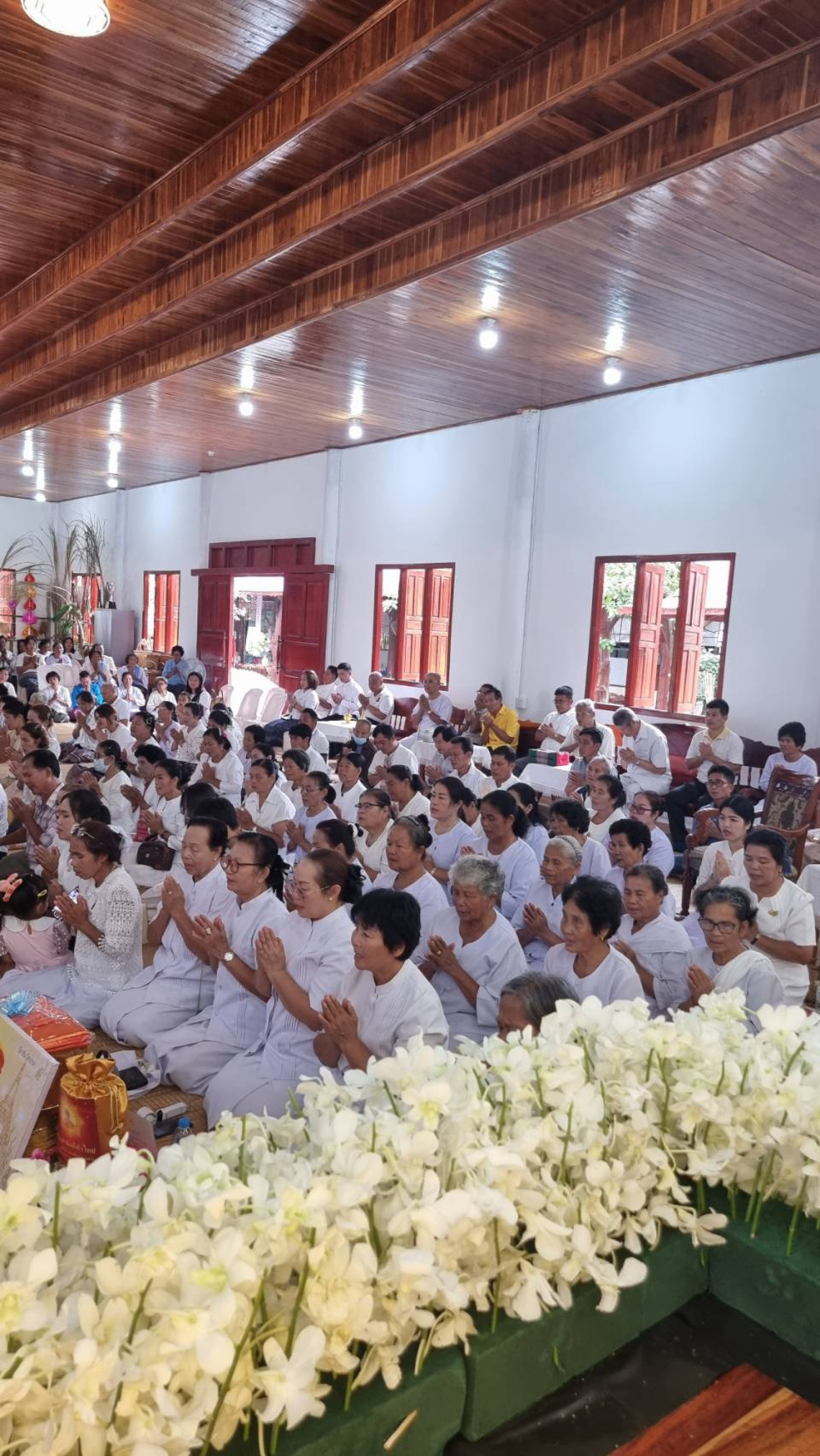 ภาพร่วมพิธีกรรมวัดโพธิ์ไทรสว่าง