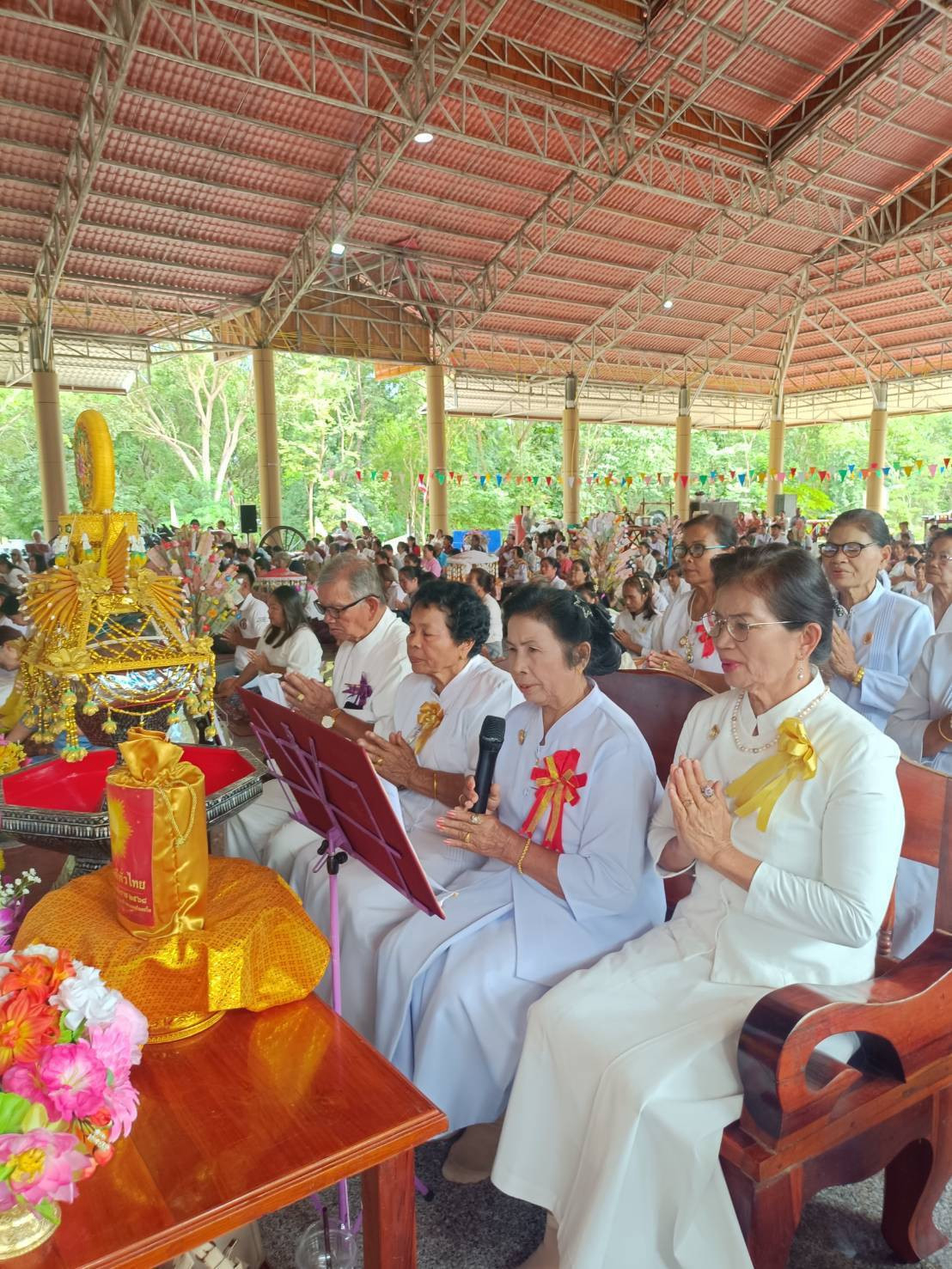 ภาพกล่าวคำถวายกฐินวัดหนองเม็ก