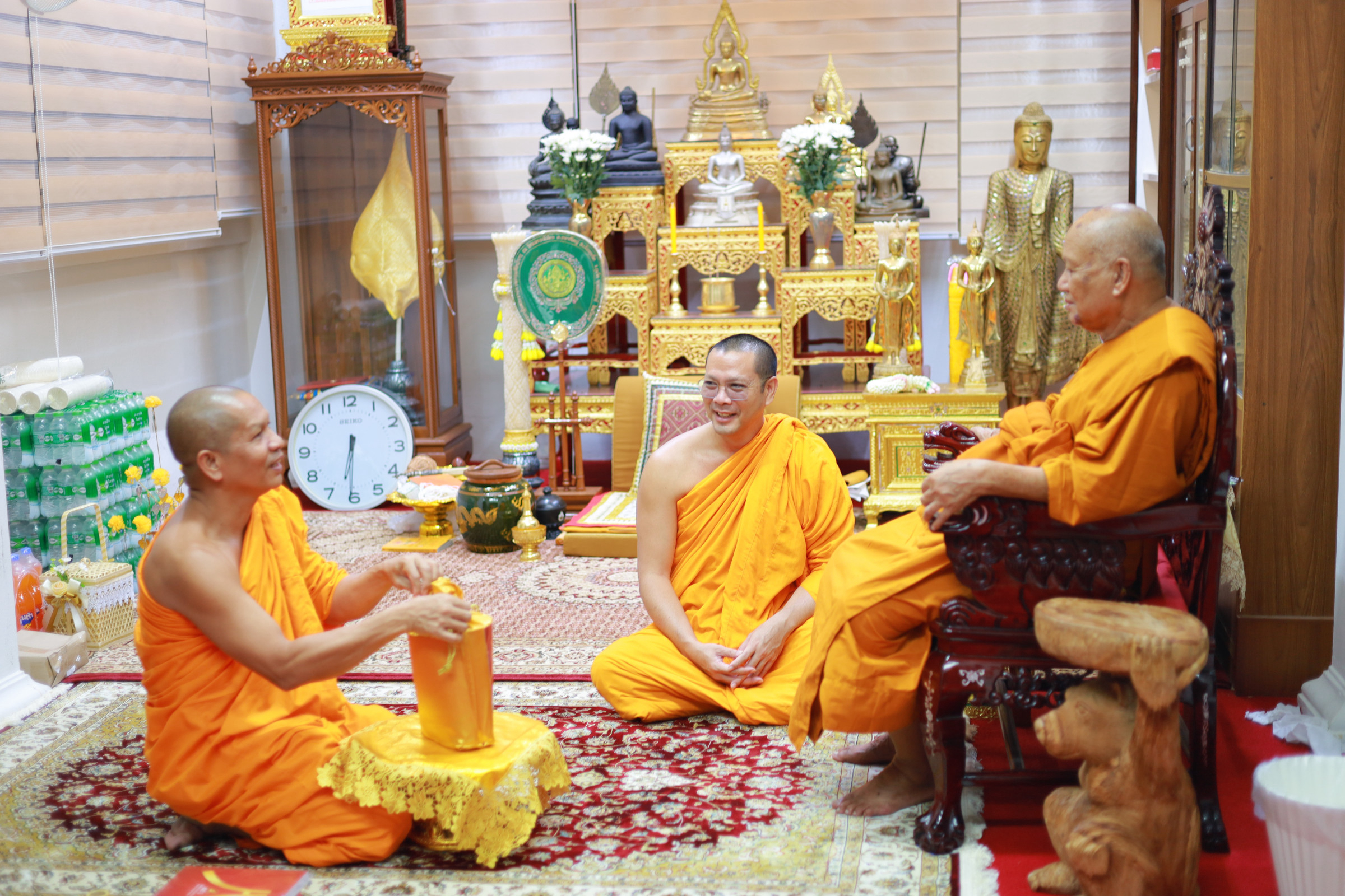 ภาพร่วมพิธีกรรมวัดมงคลนิมิตร