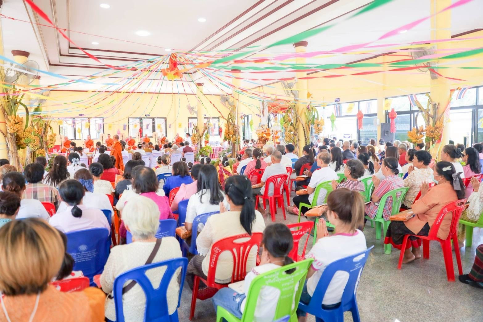 ภาพร่วมพิธีกรรมวัดหนองคูวนาราม