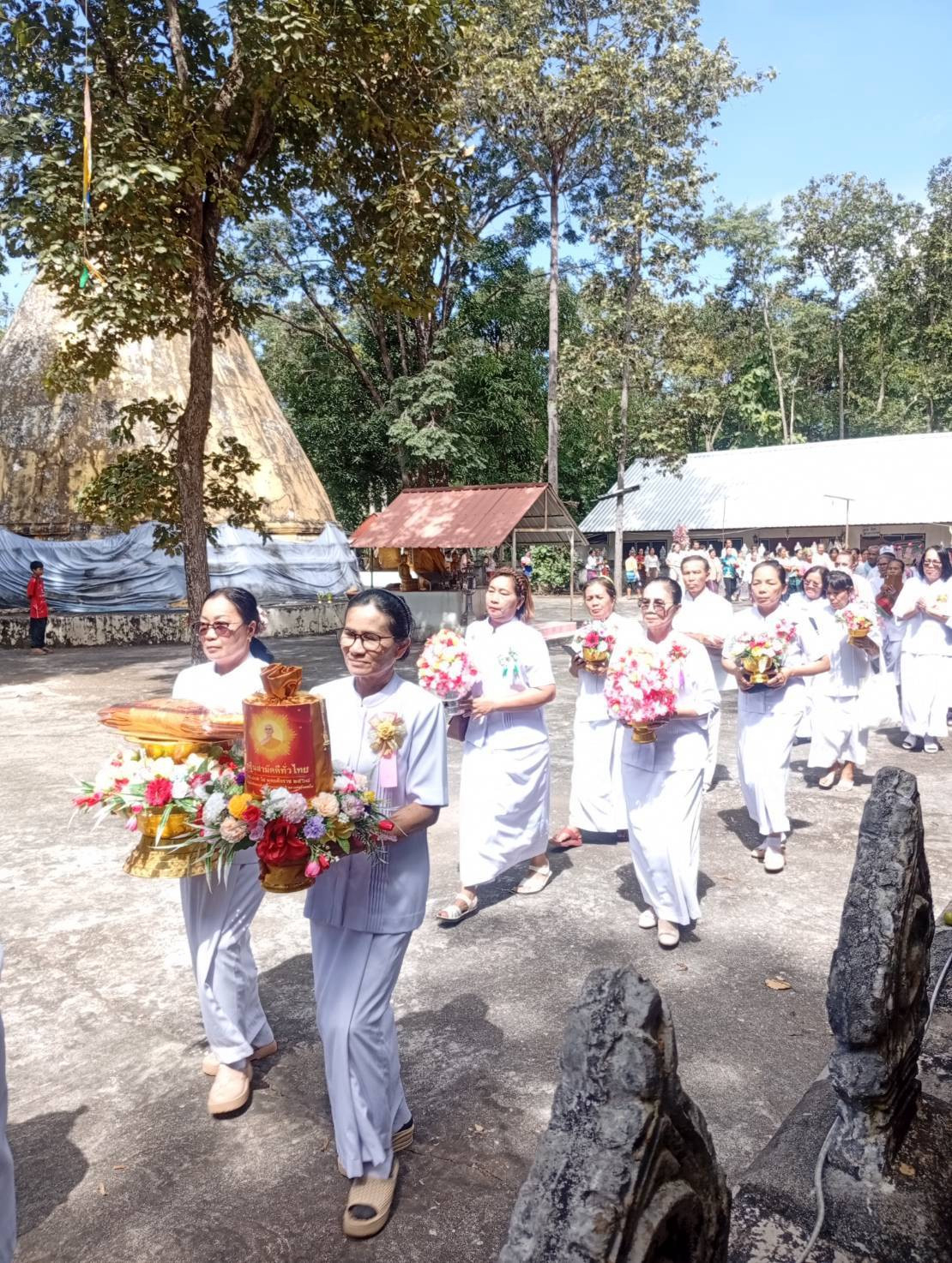 ภาพร่วมขบวนกฐินวัดป่าระฆังทอง