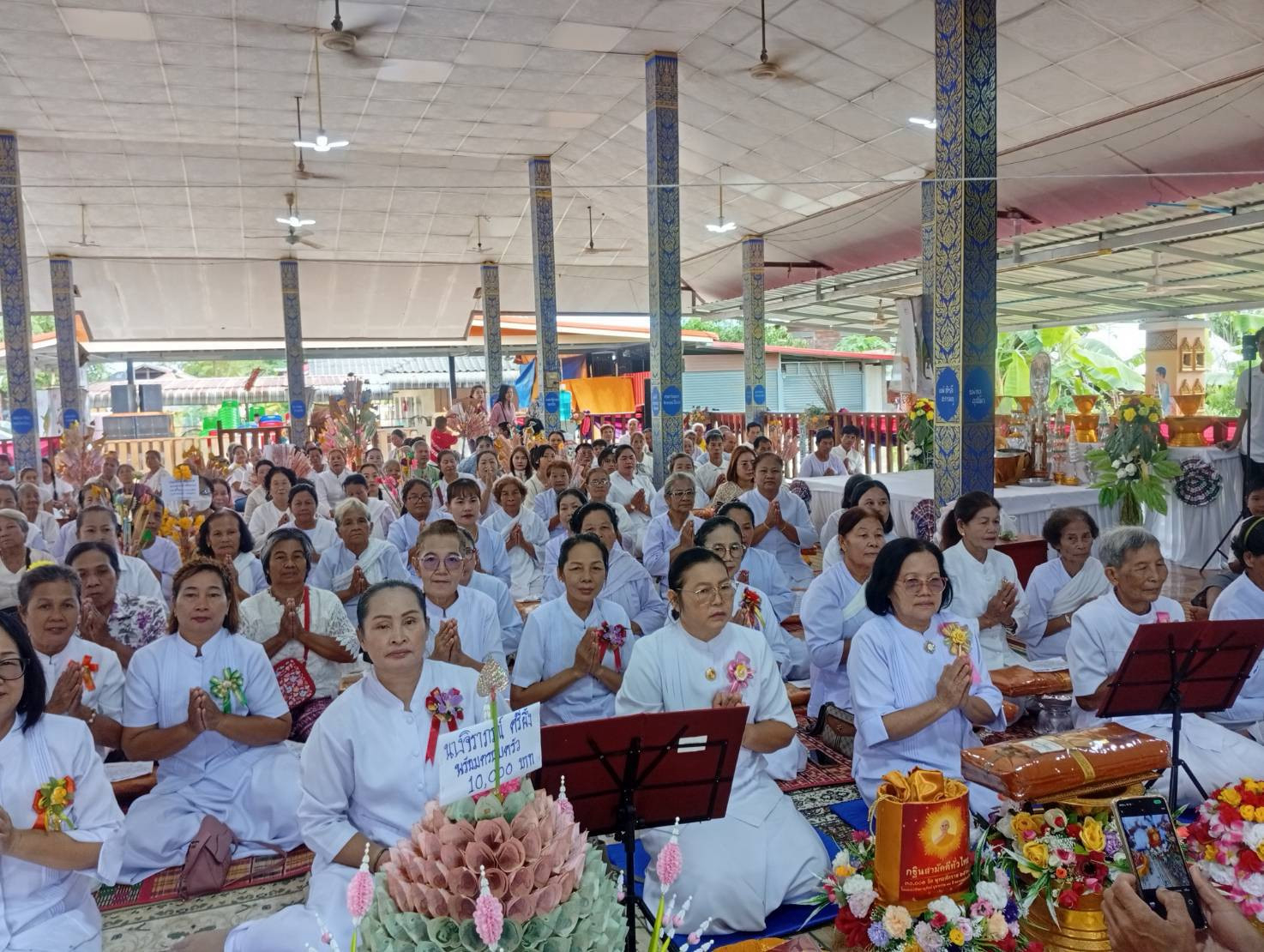 ภาพร่วมพิธีกรรมวัดอุดมมงคล