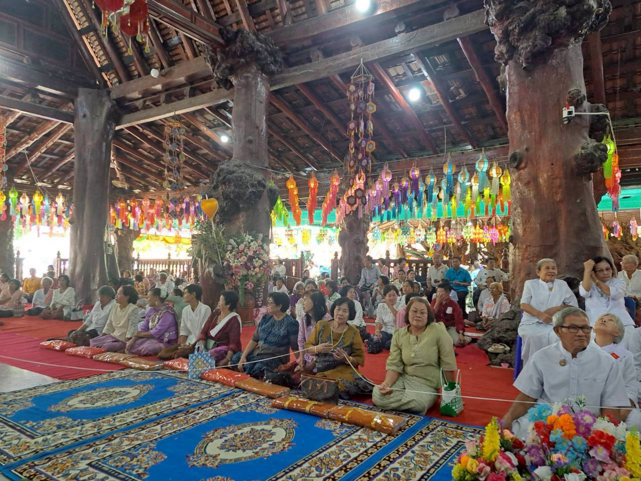 ภาพร่วมพิธีกรรมวัดโพธิ์ศรีสำราญ