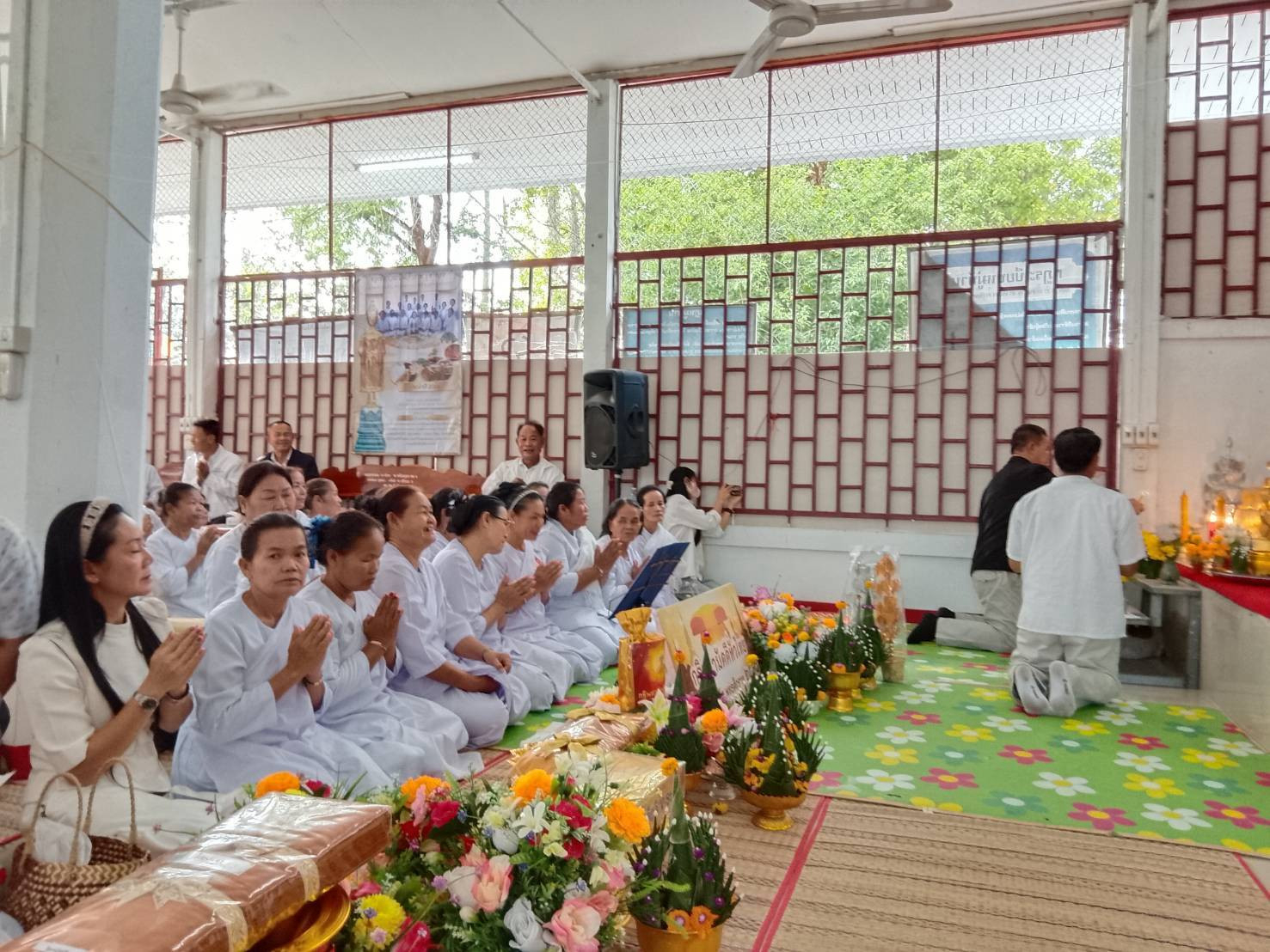 ภาพร่วมพิธีกรรมวัดลำดวน