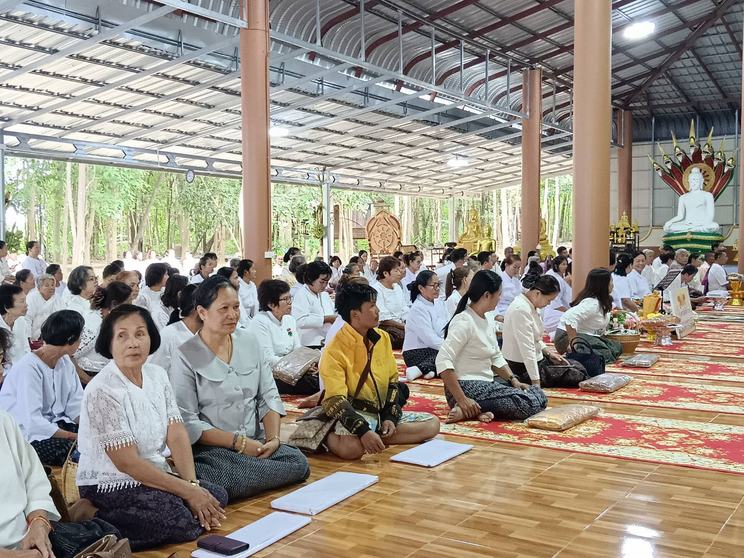 ภาพร่วมพิธีกรรมวัดป่าศรีคำเม็ก