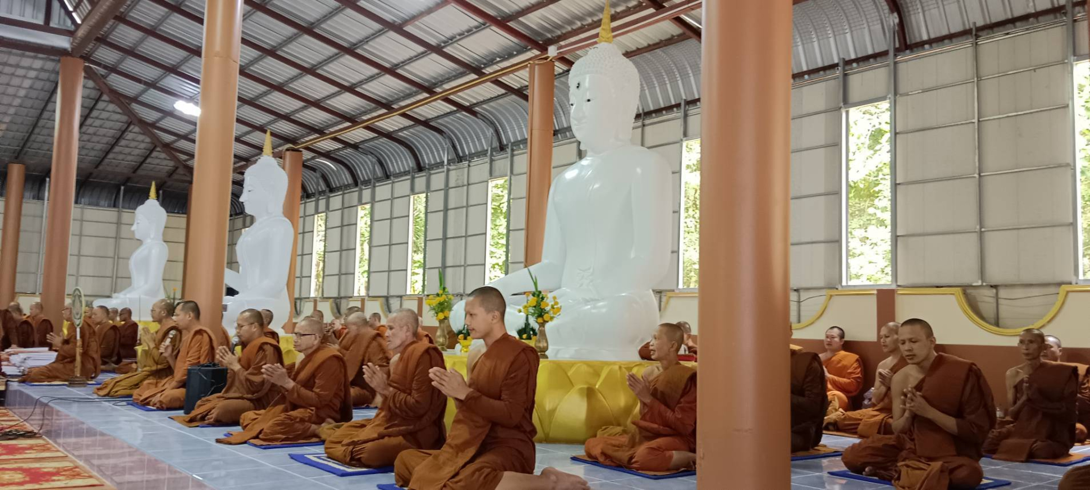 ภาพร่วมพิธีกรรมวัดป่าศรีคำเม็ก