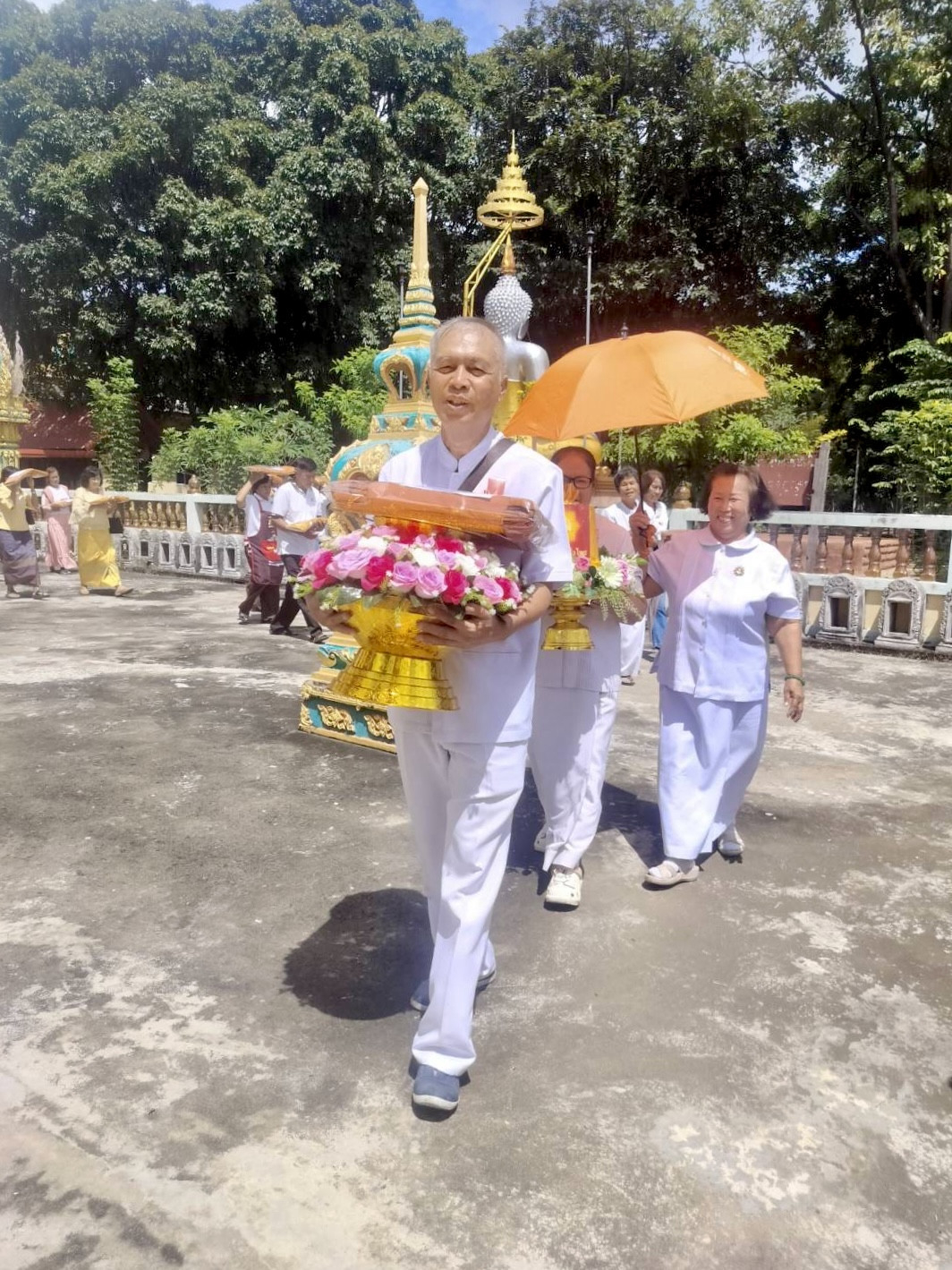 ภาพร่วมพิธีกรรมวัดพุสะอาด