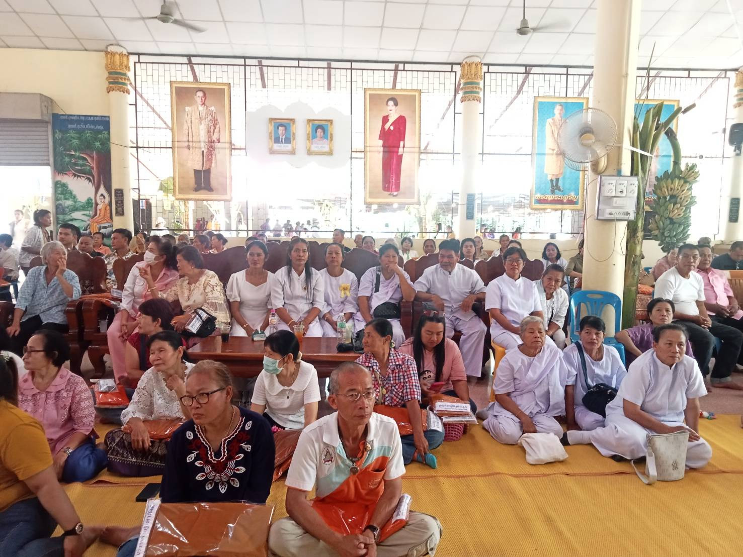 ภาพร่วมพิธีกรรมวัดเขาน้อยศรีน้ำเงิน