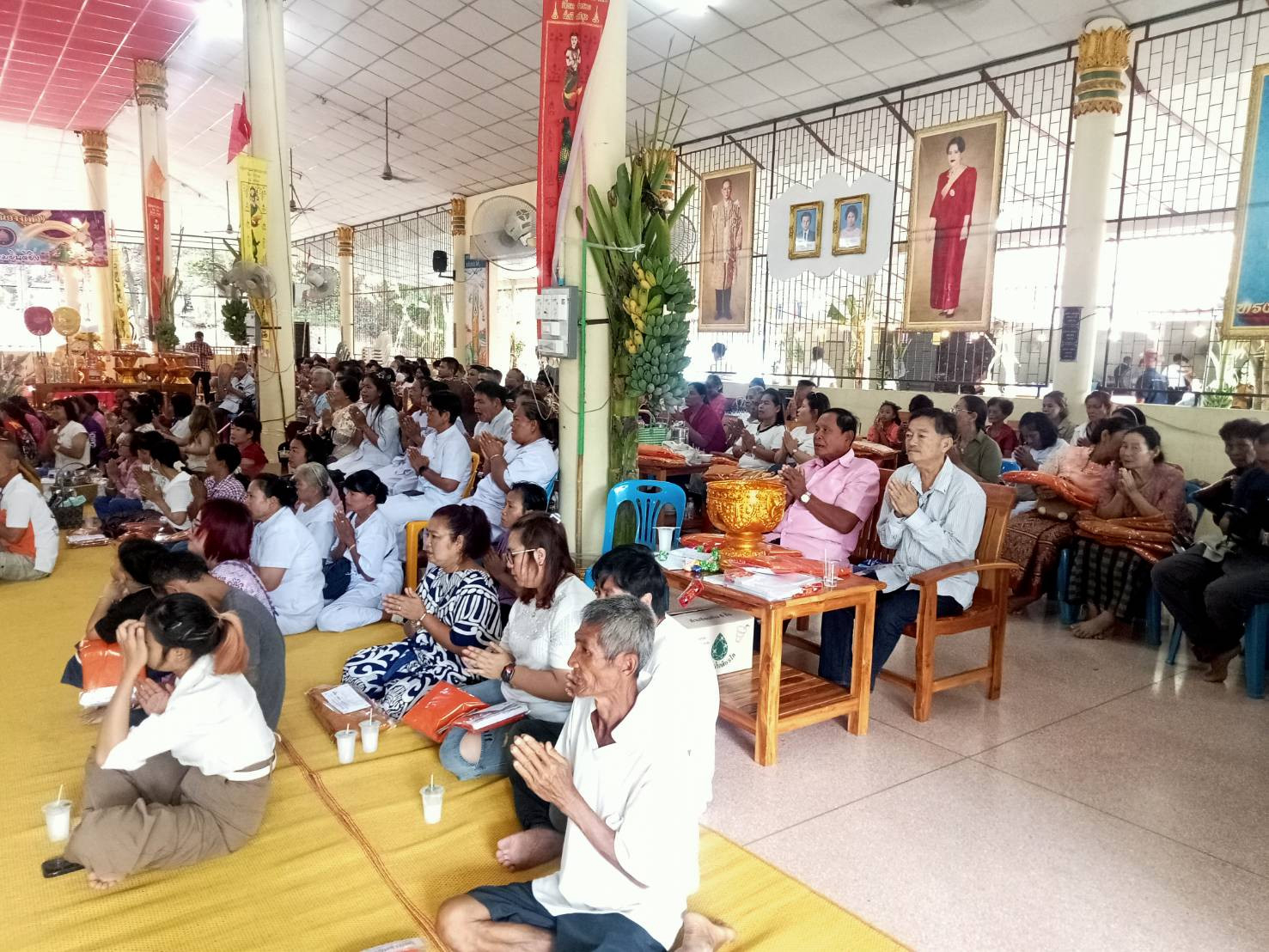 ภาพร่วมพิธีกรรมวัดเขาน้อยศรีน้ำเงิน