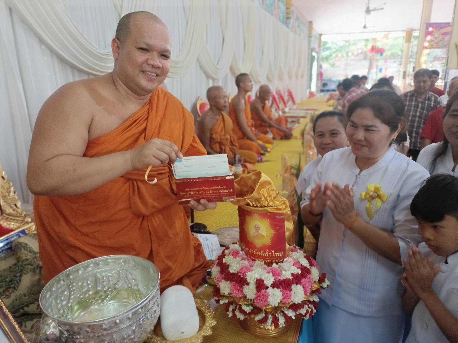 ภาพร่วมพิธีกรรมวัดเขาน้อยศรีน้ำเงิน