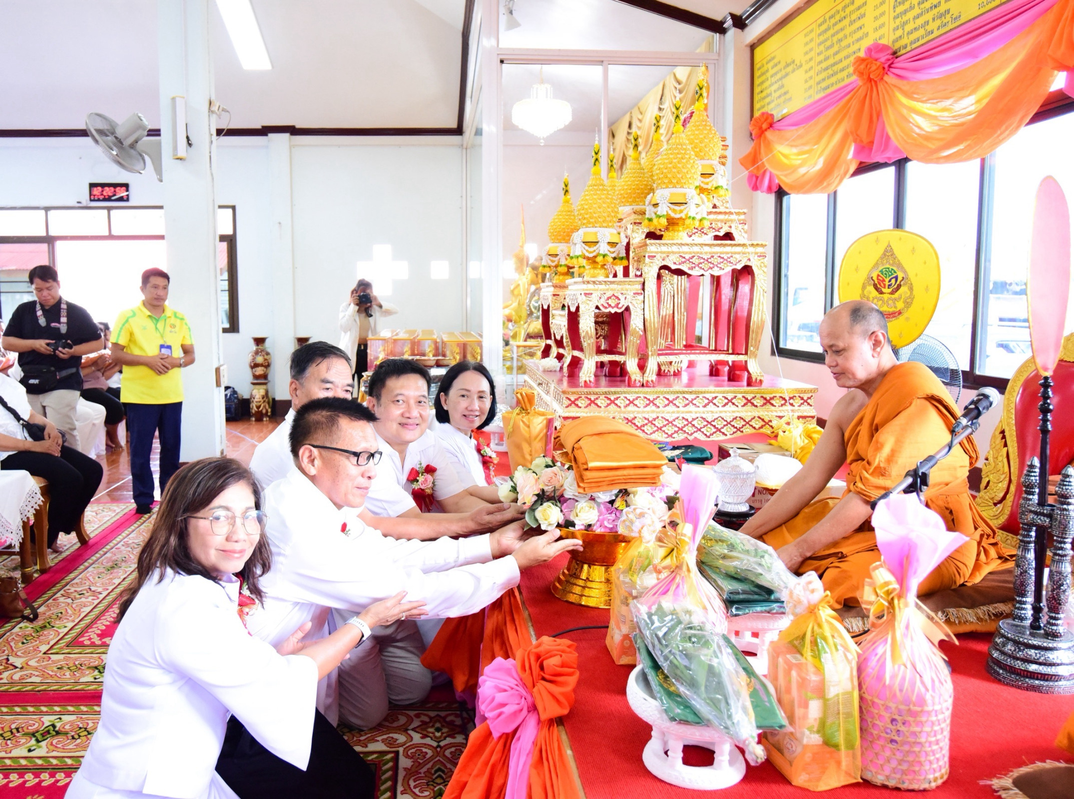 ภาพร่วมพิธีกรรมวัดสุทธาวาส