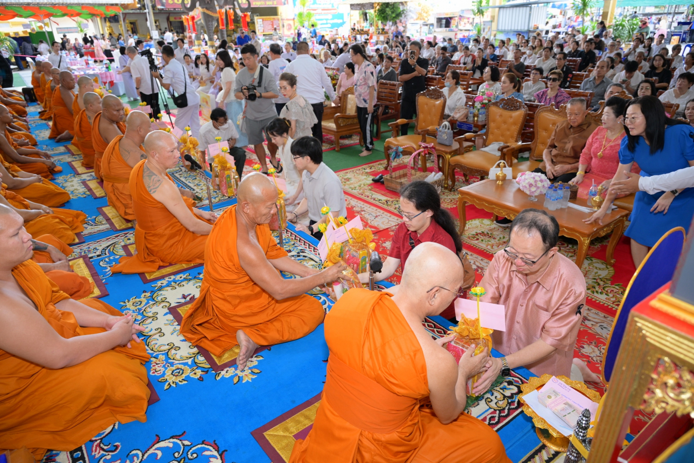 ภาพร่วมพิธีกรรมวัดเตาปูน