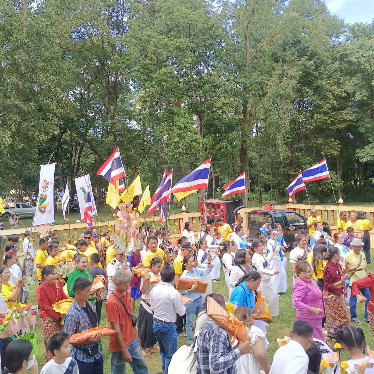 ภาพร่วมพิธีกรรมวัดโคกสว่าง