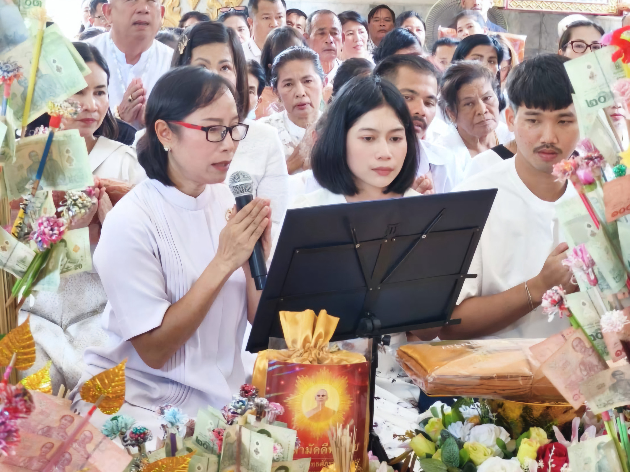 ภาพกล่าวคำถวายกฐินวัดหินโค้ง