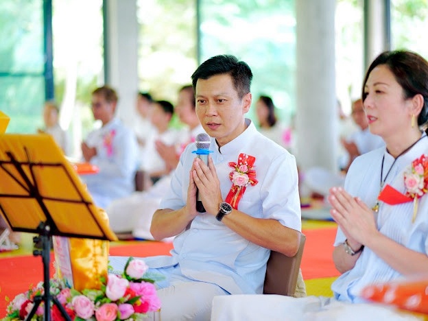 ภาพกล่าวคำถวายกฐินศูนย์ปฏิบัติธรรมแก้วโก-ลก