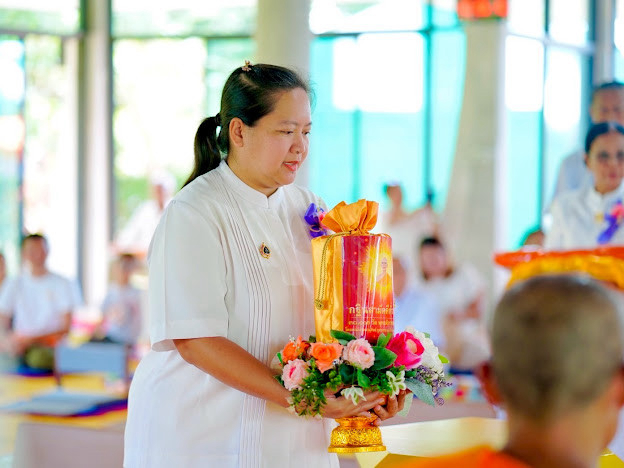 ภาพร่วมพิธีกรรมศูนย์ปฏิบัติธรรมแก้วโก-ลก