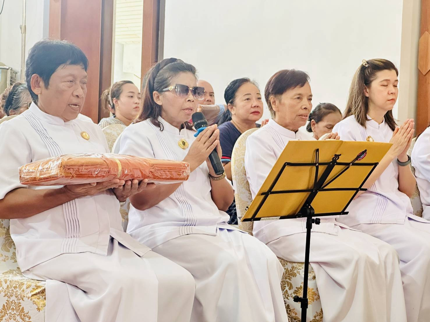 ภาพกล่าวคำถวายกฐินวัดสำนักหว้า