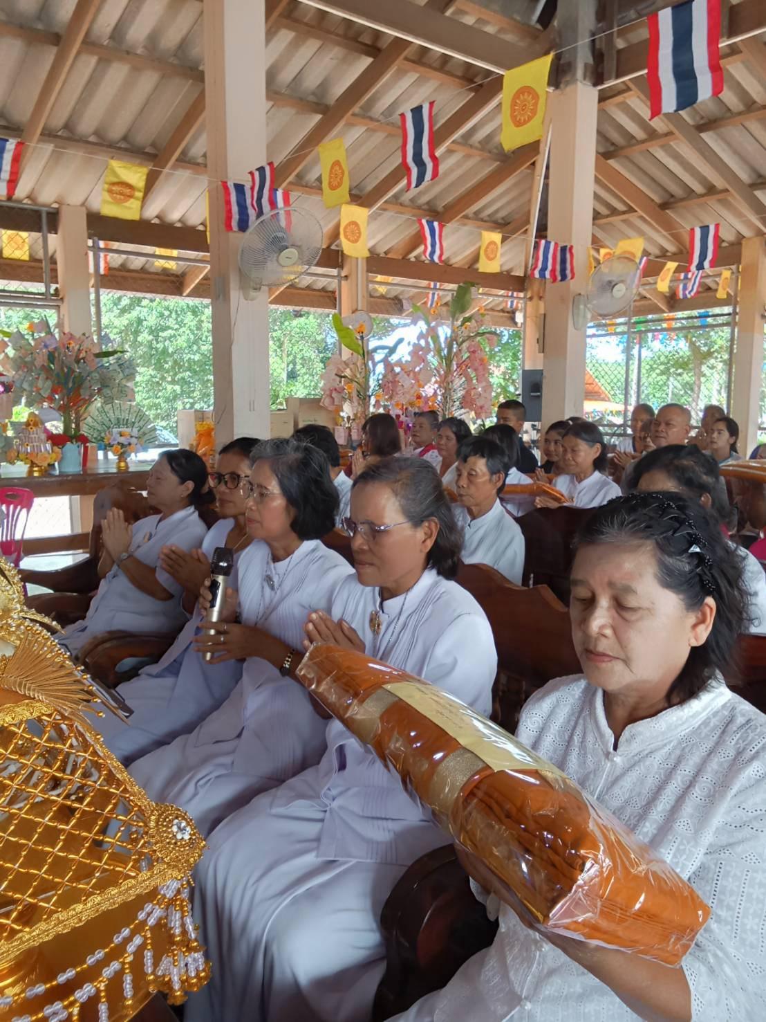 ภาพร่วมพิธีกรรมสำนักสงฆ์ศรีโสไพร