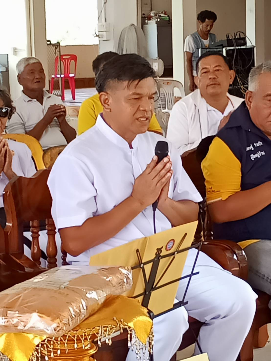 ภาพกล่าวคำถวายกฐินสำนักสงฆ์บ้านบางควาย