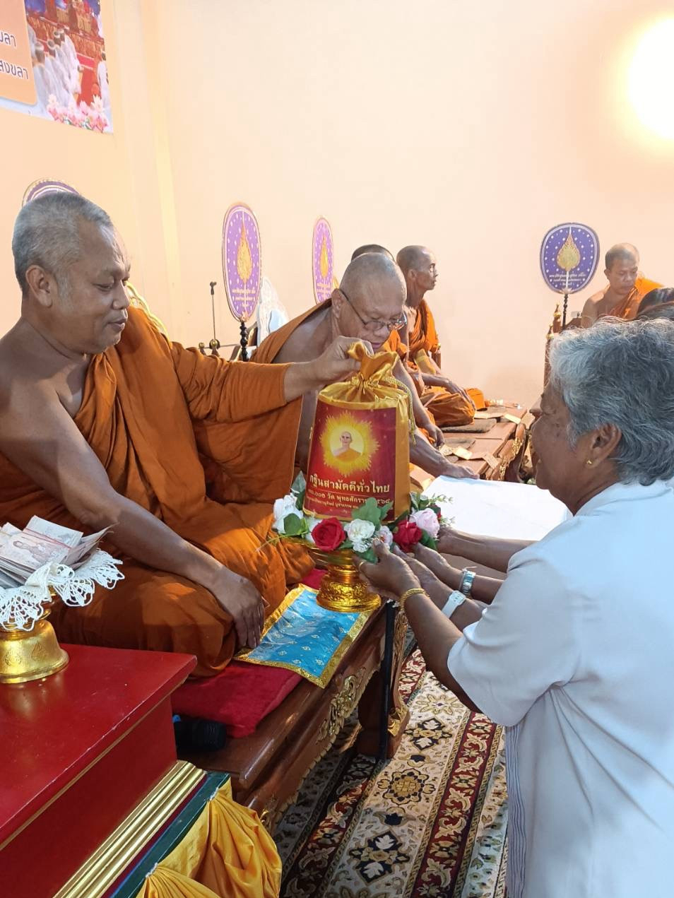 ภาพร่วมพิธีกรรมวัดนาทวี