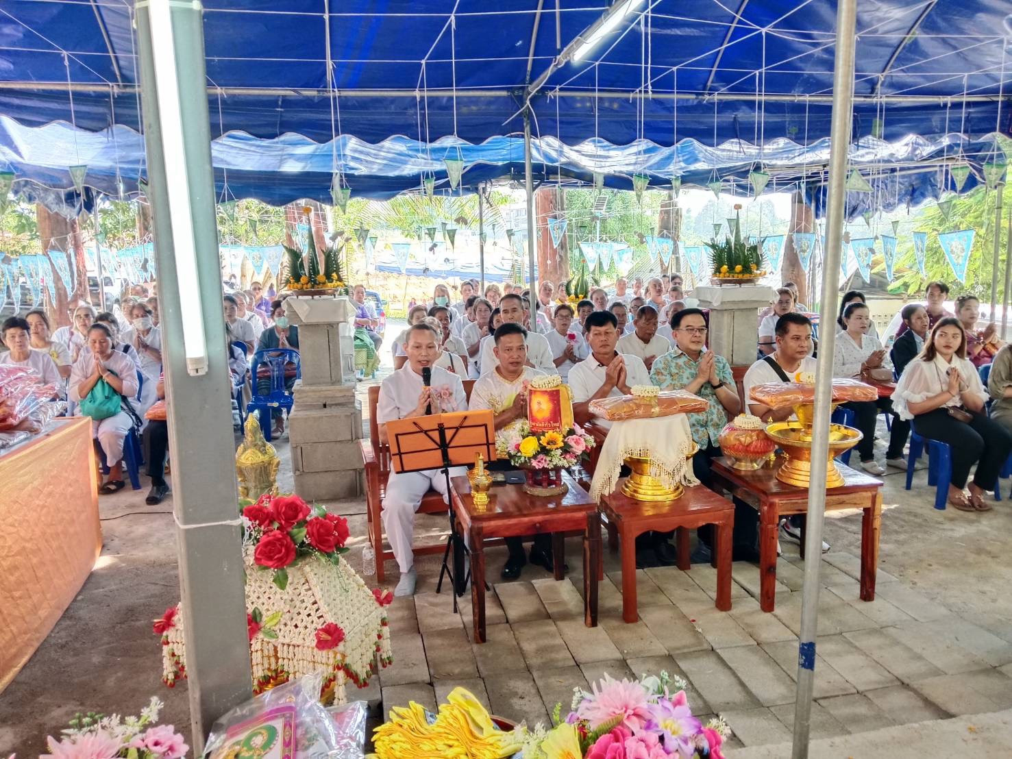 ภาพกล่าวคำถวายกฐินวัดพระธาตุเวียงกู่เบี้ย