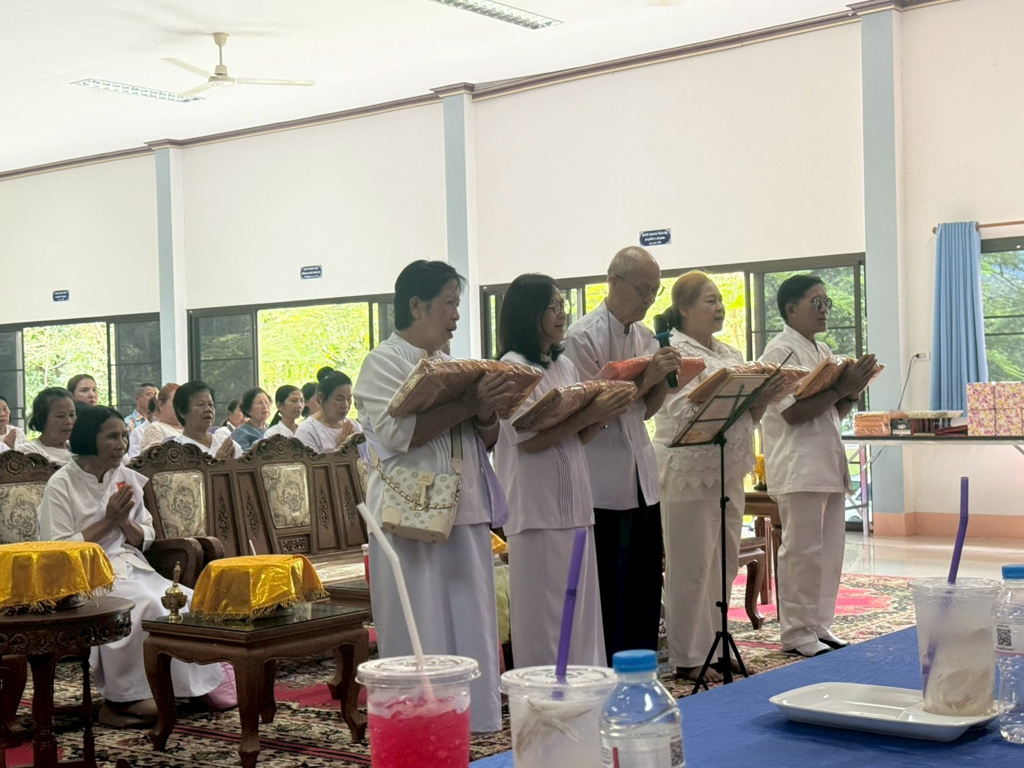 ภาพร่วมพิธีกรรมวัดบูรพชนาราม
