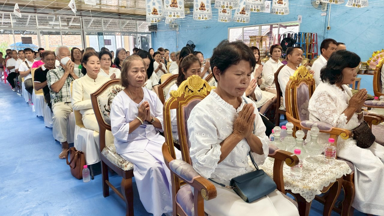 ภาพร่วมพิธีกรรมวัดแม่ตะไคร้