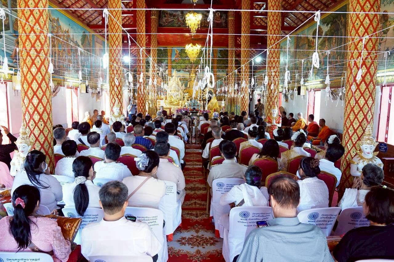 ภาพร่วมพิธีกรรมวัดอุดมชัยราษฎร์