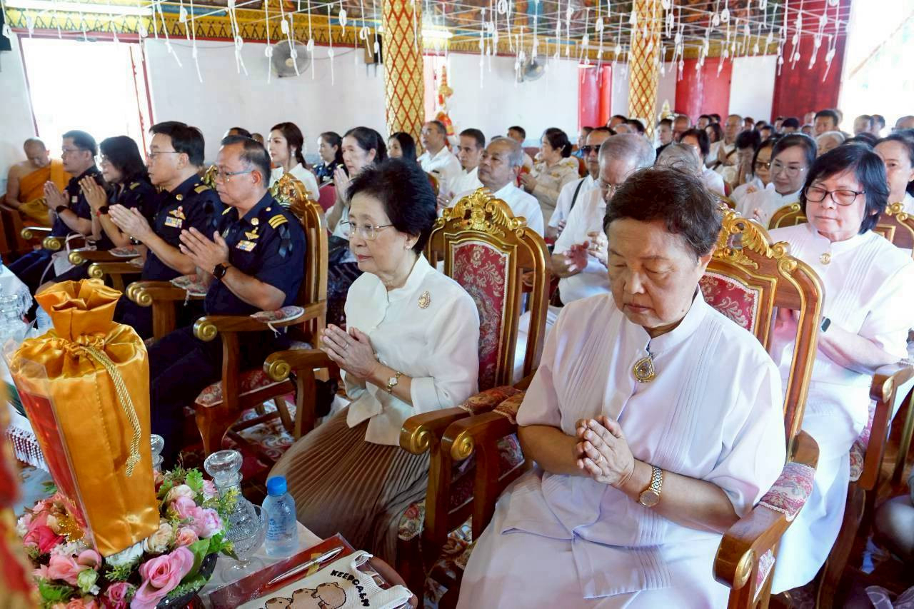 ภาพร่วมพิธีกรรมวัดอุดมชัยราษฎร์