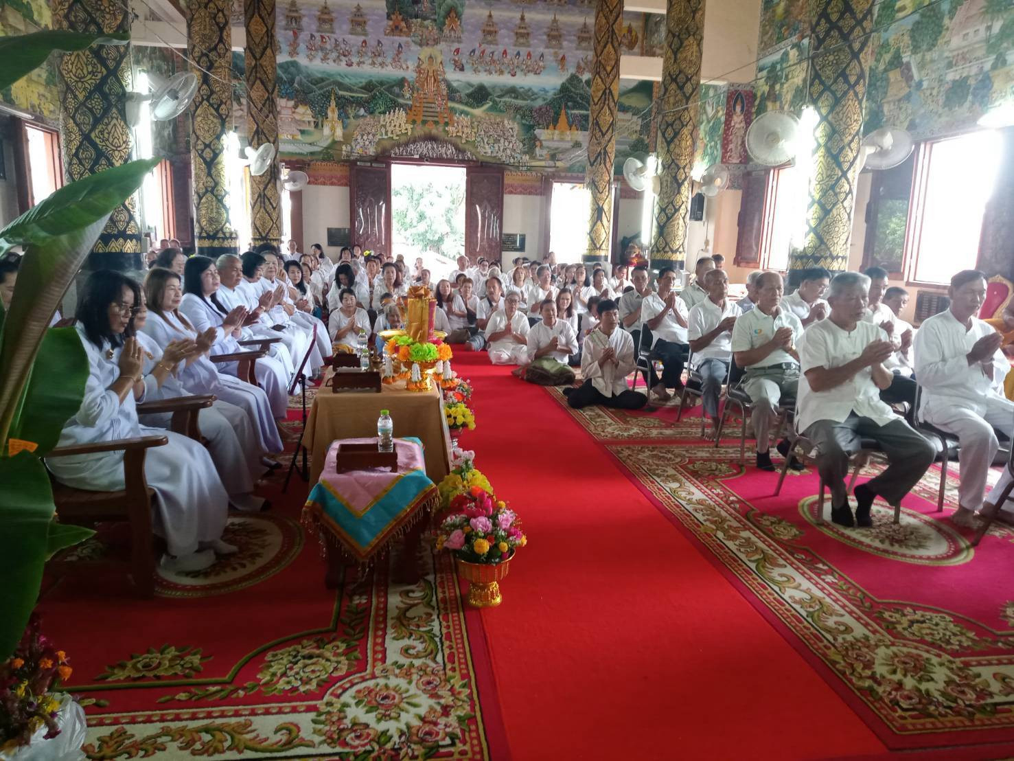 ภาพร่วมพิธีกรรมวัดไผ่ล้อม