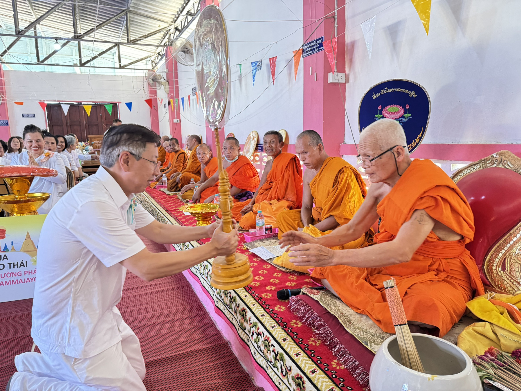 ภาพร่วมพิธีกรรมวัดแม่หล่วง