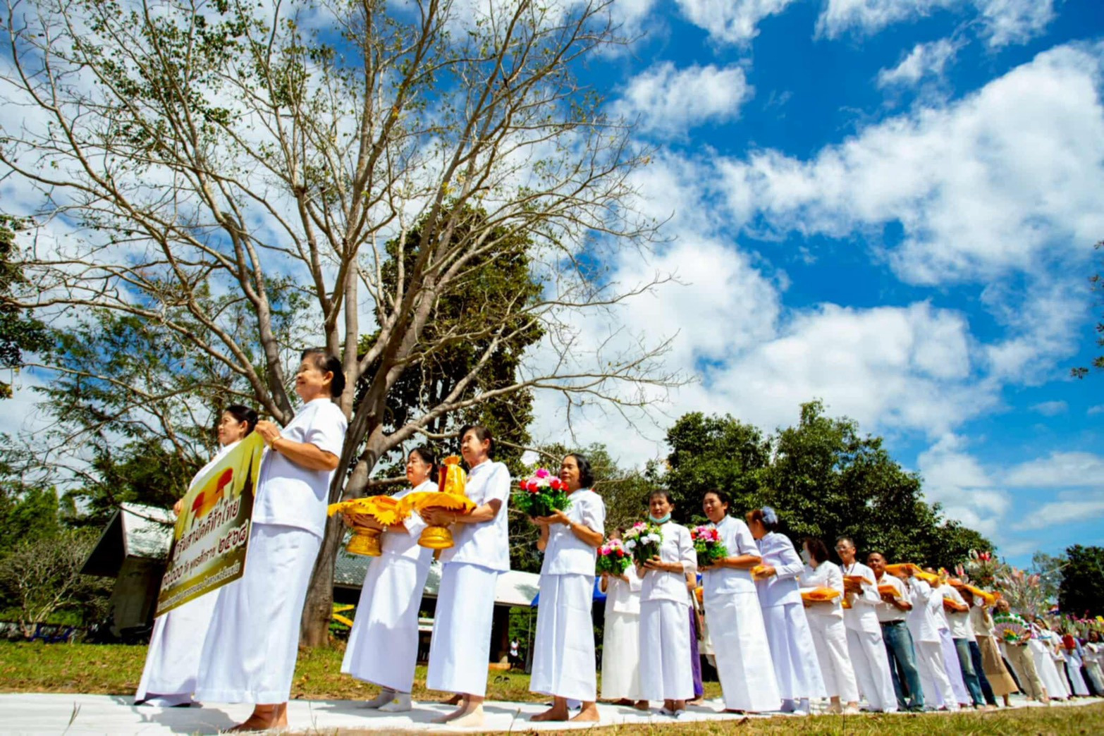 ภาพร่วมพิธีกรรมวัดศรีดงเย็น
