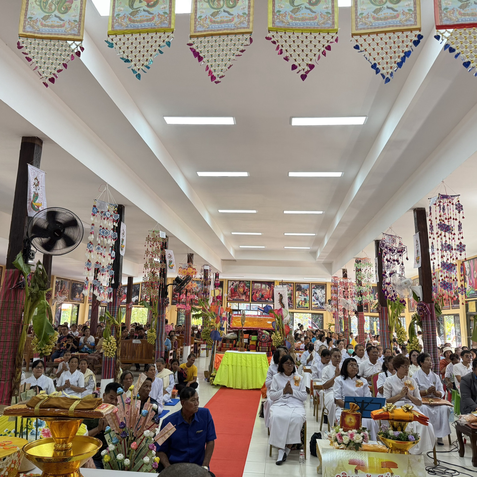 ภาพร่วมพิธีกรรมวัดโนนเสมา