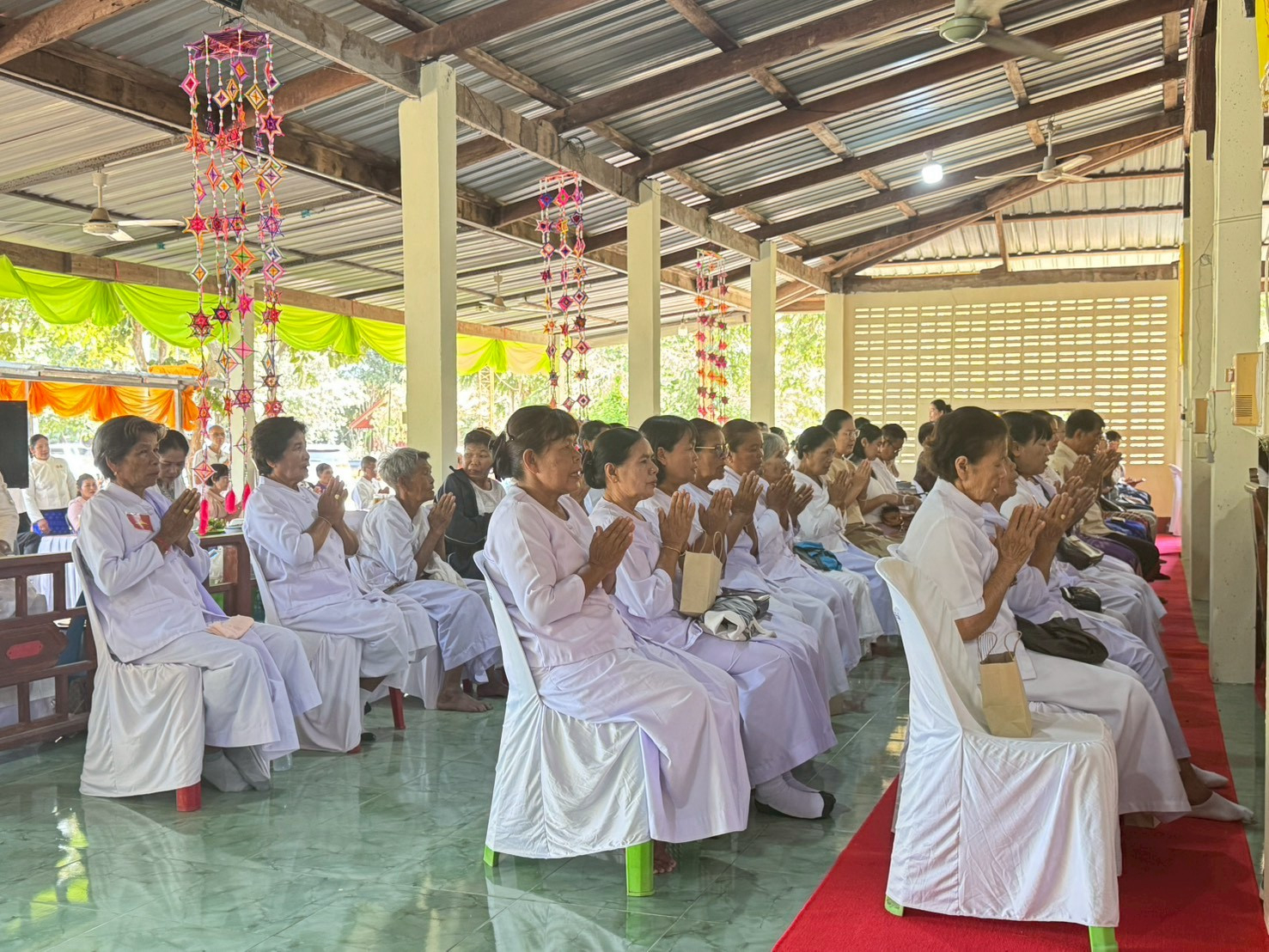 ภาพร่วมพิธีกรรมวัดป่าหนองปรือ