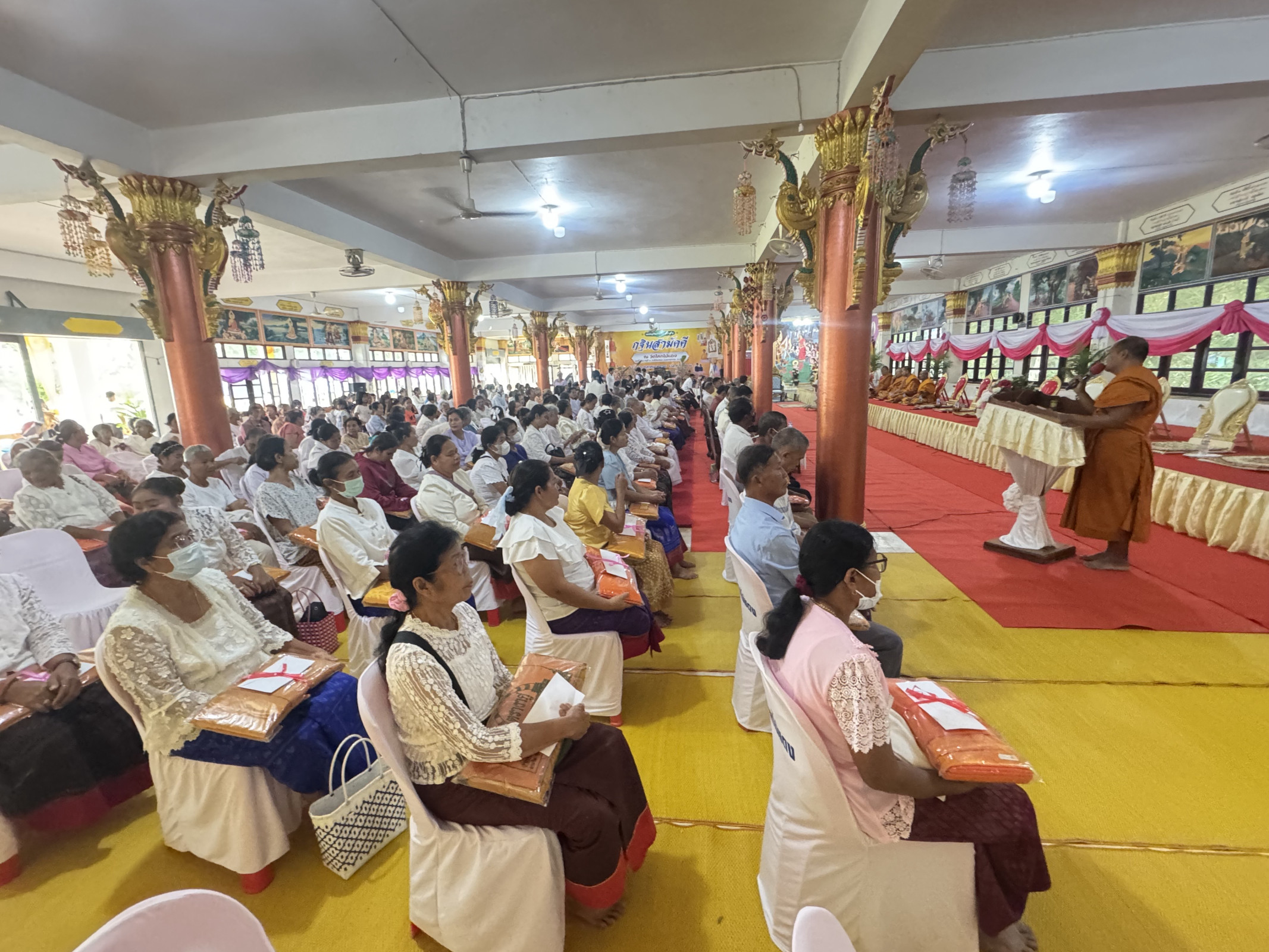 ภาพร่วมพิธีกรรมวัดโคกไม้แดง