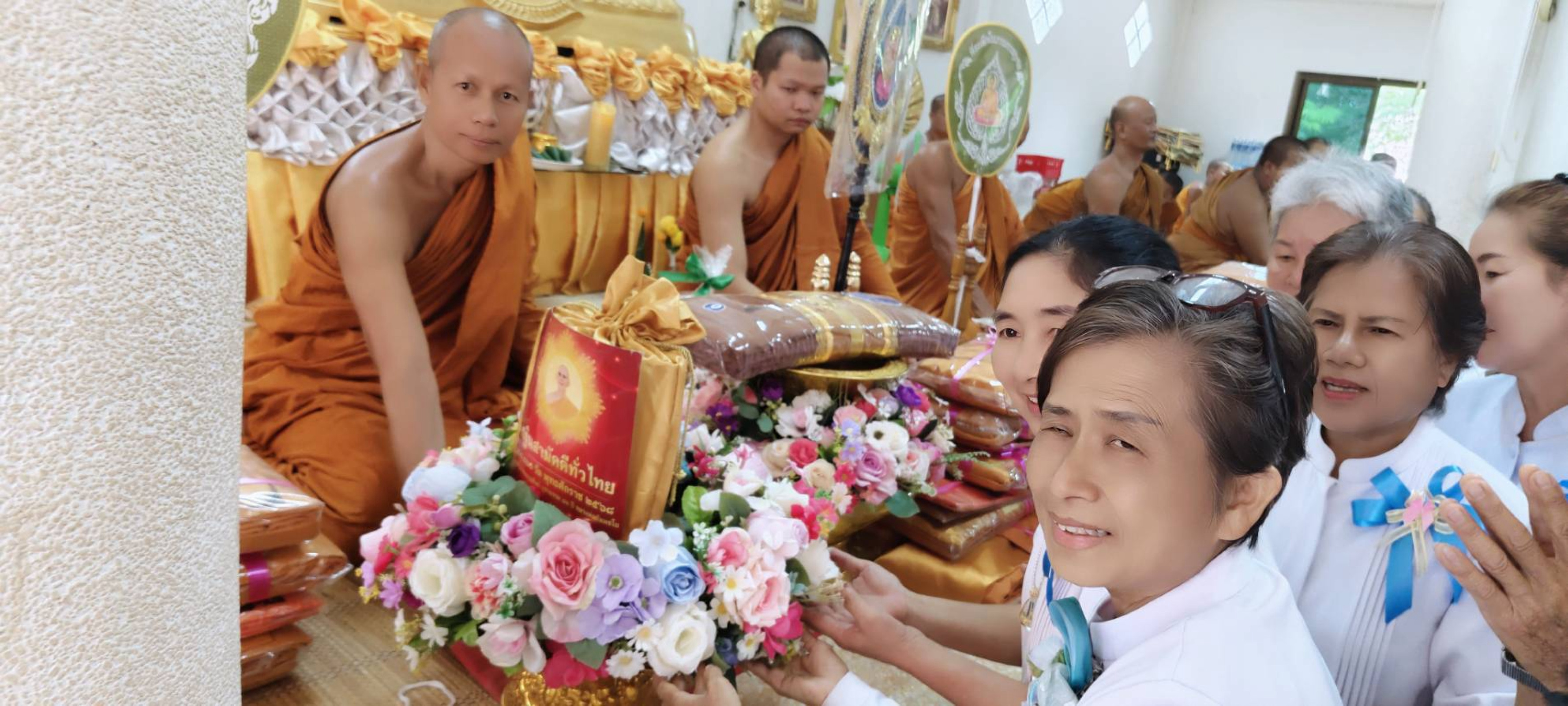 ภาพร่วมพิธีกรรมวัดหนองชาด