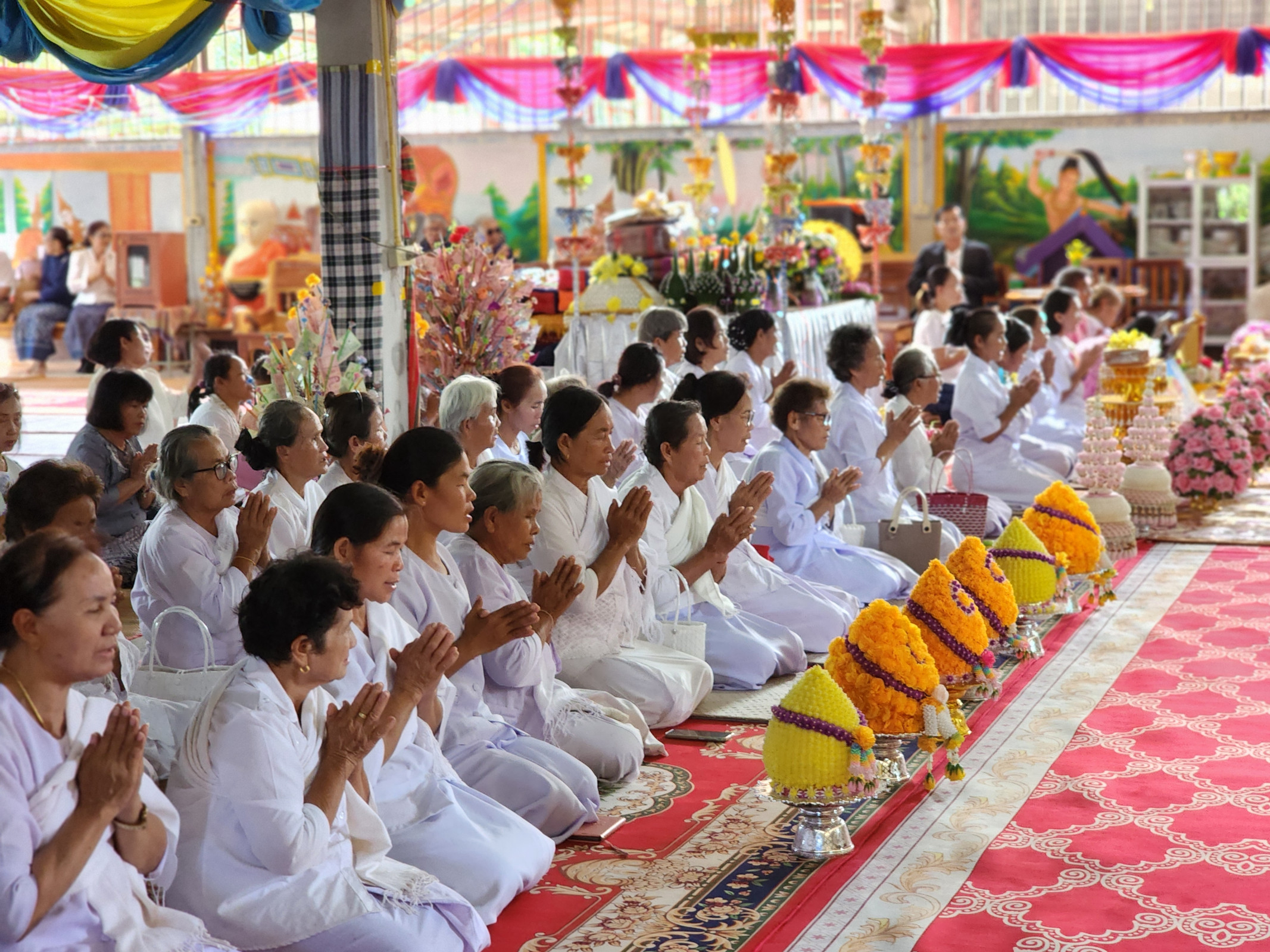 ภาพร่วมพิธีกรรมวัดโนนอุดม