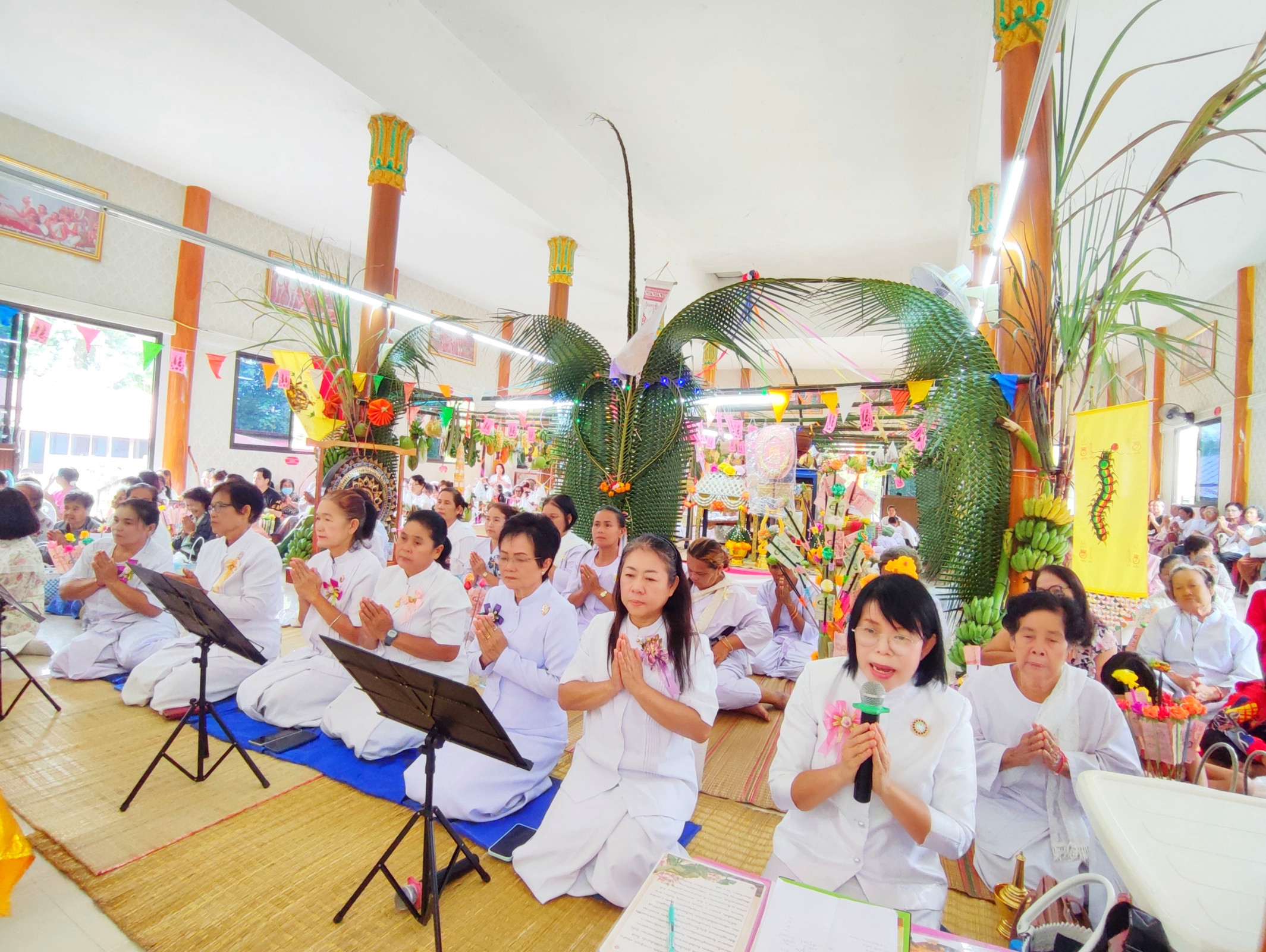 ภาพร่วมพิธีกรรมวัดนาประชุม