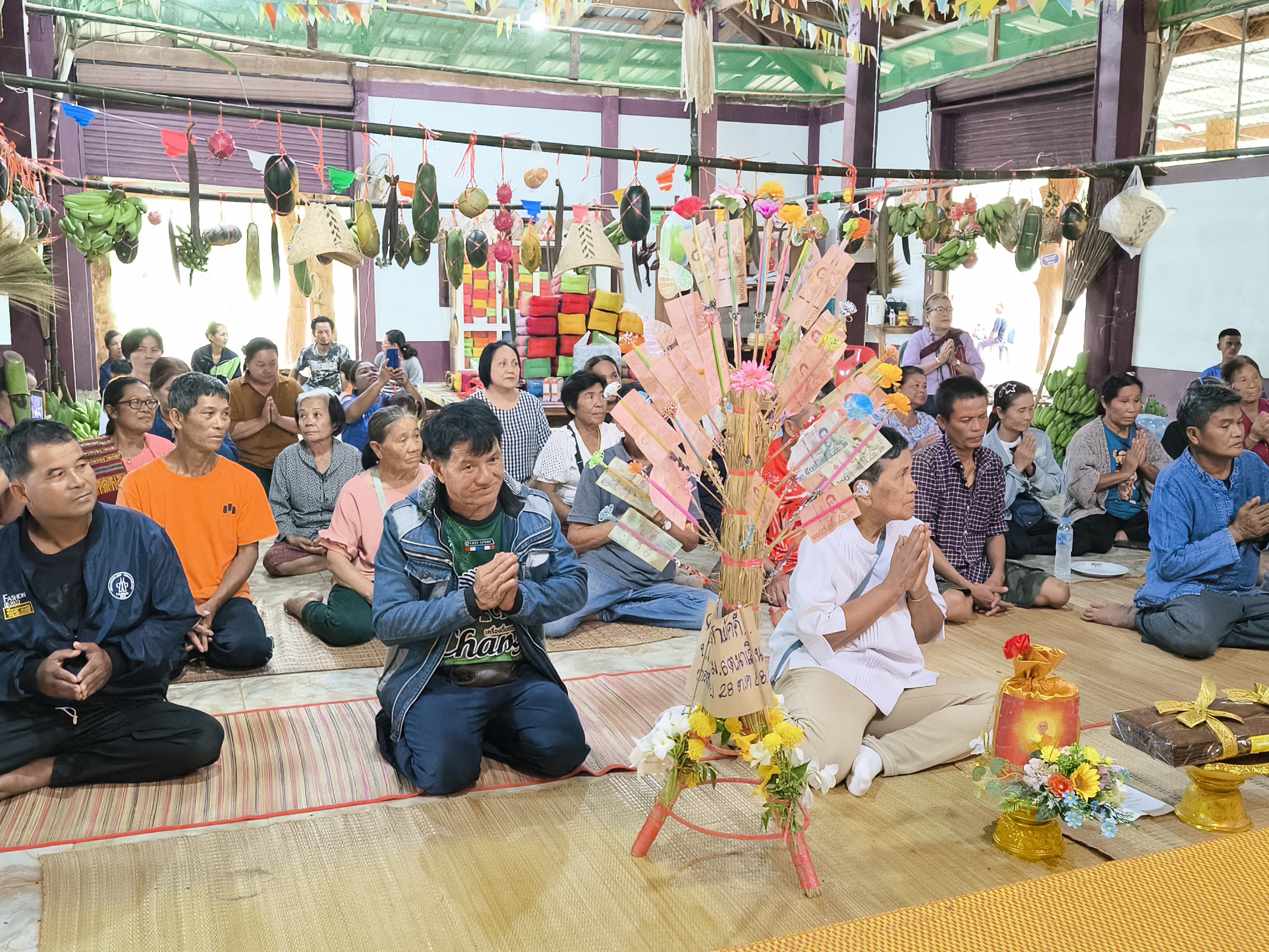 ภาพร่วมขบวนกฐินวัดดอนโปง