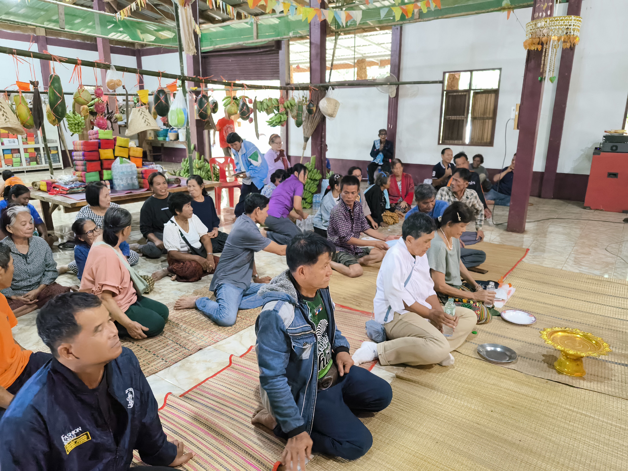 ภาพร่วมพิธีกรรมวัดดอนโปง