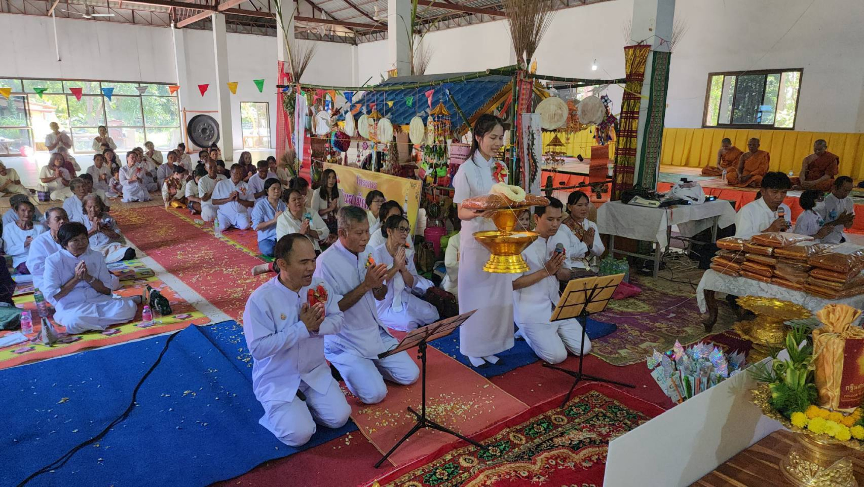 ภาพร่วมพิธีกรรมวัดป่าดอนม่วย