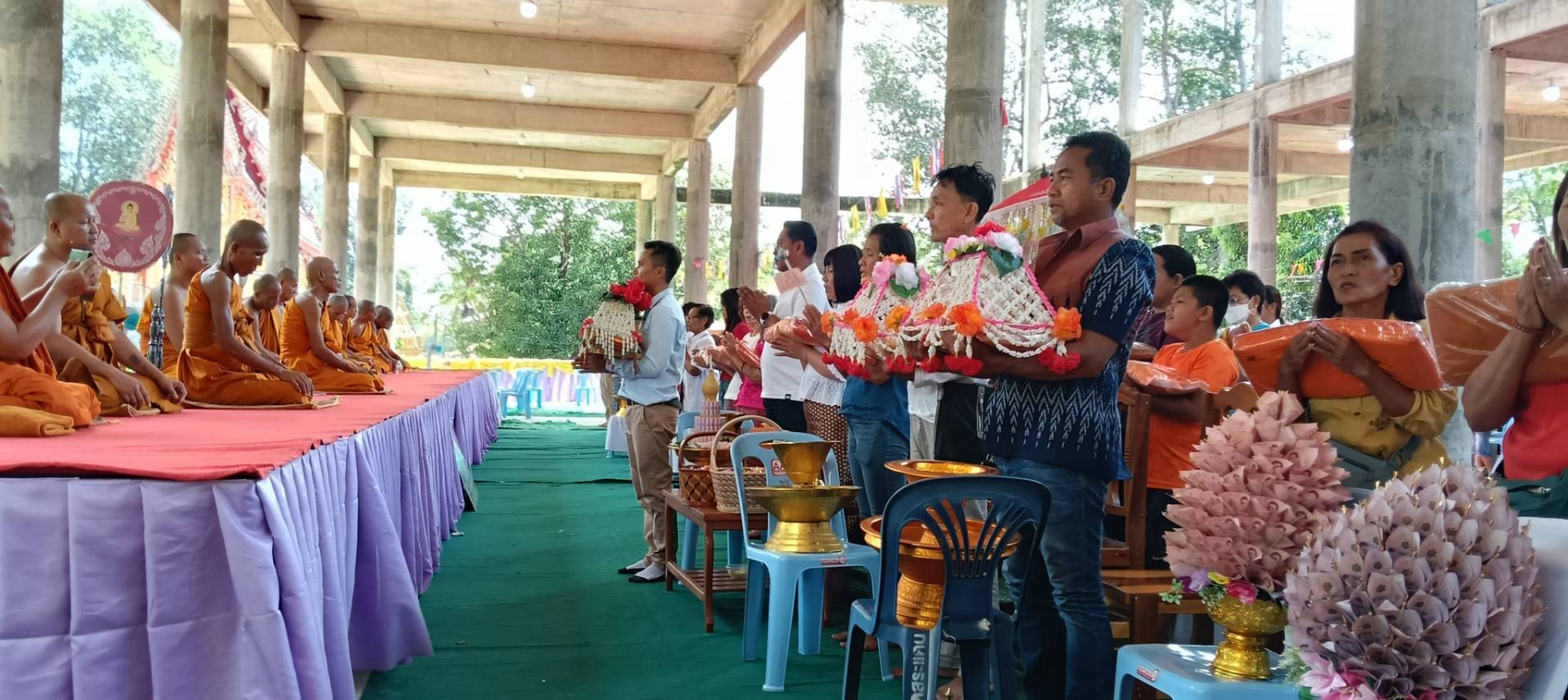 ภาพร่วมพิธีกรรมวัดสระแคน