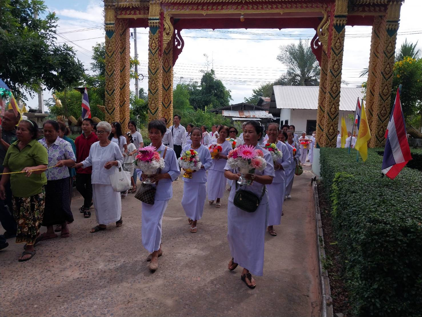 ภาพร่วมขบวนกฐินวัดนารานิวาส