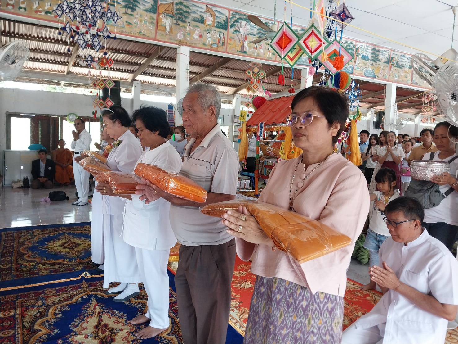 ภาพร่วมพิธีกรรมวัดนารานิวาส