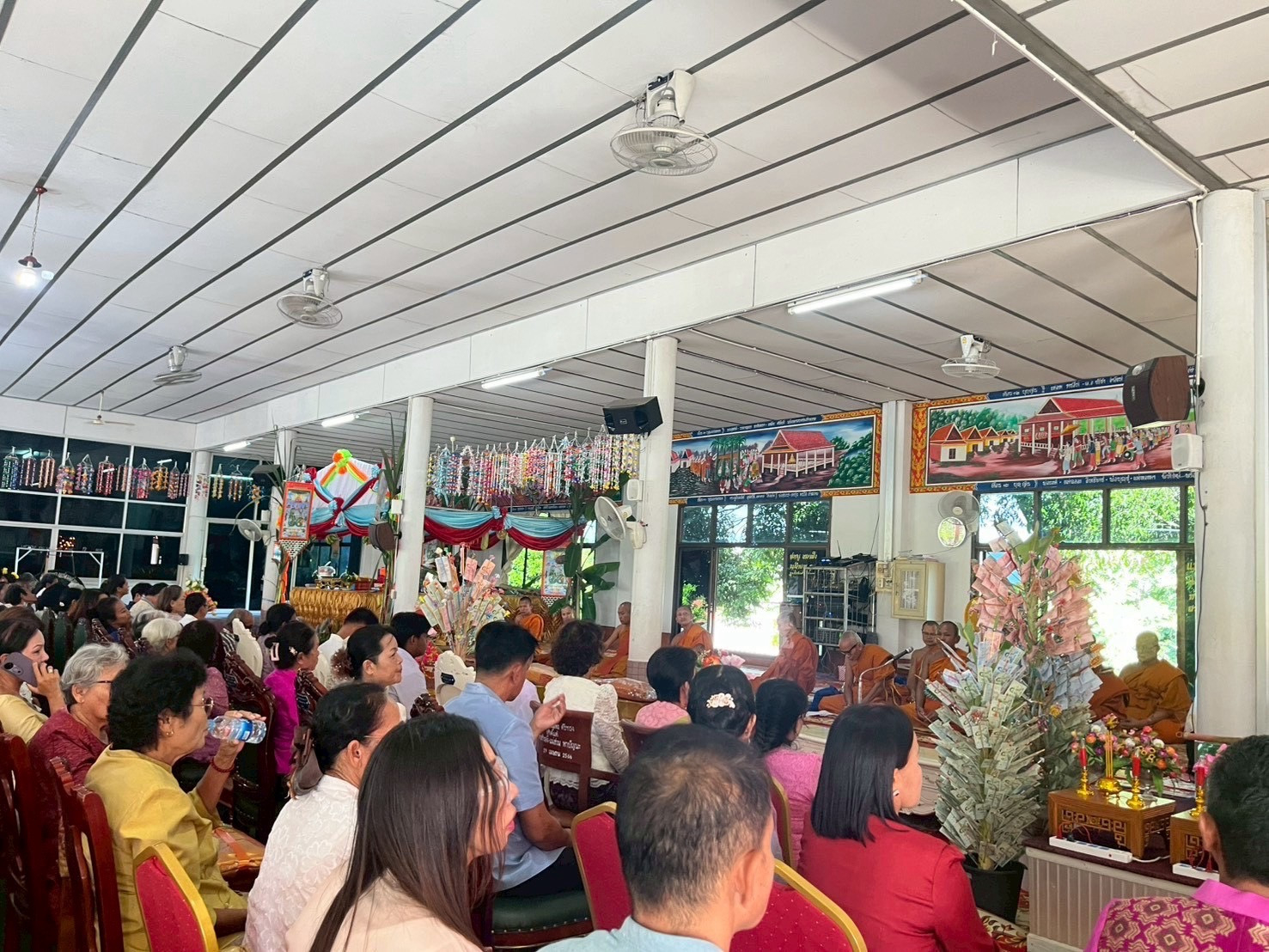 ภาพร่วมพิธีกรรมวัดหนองนกเขียน