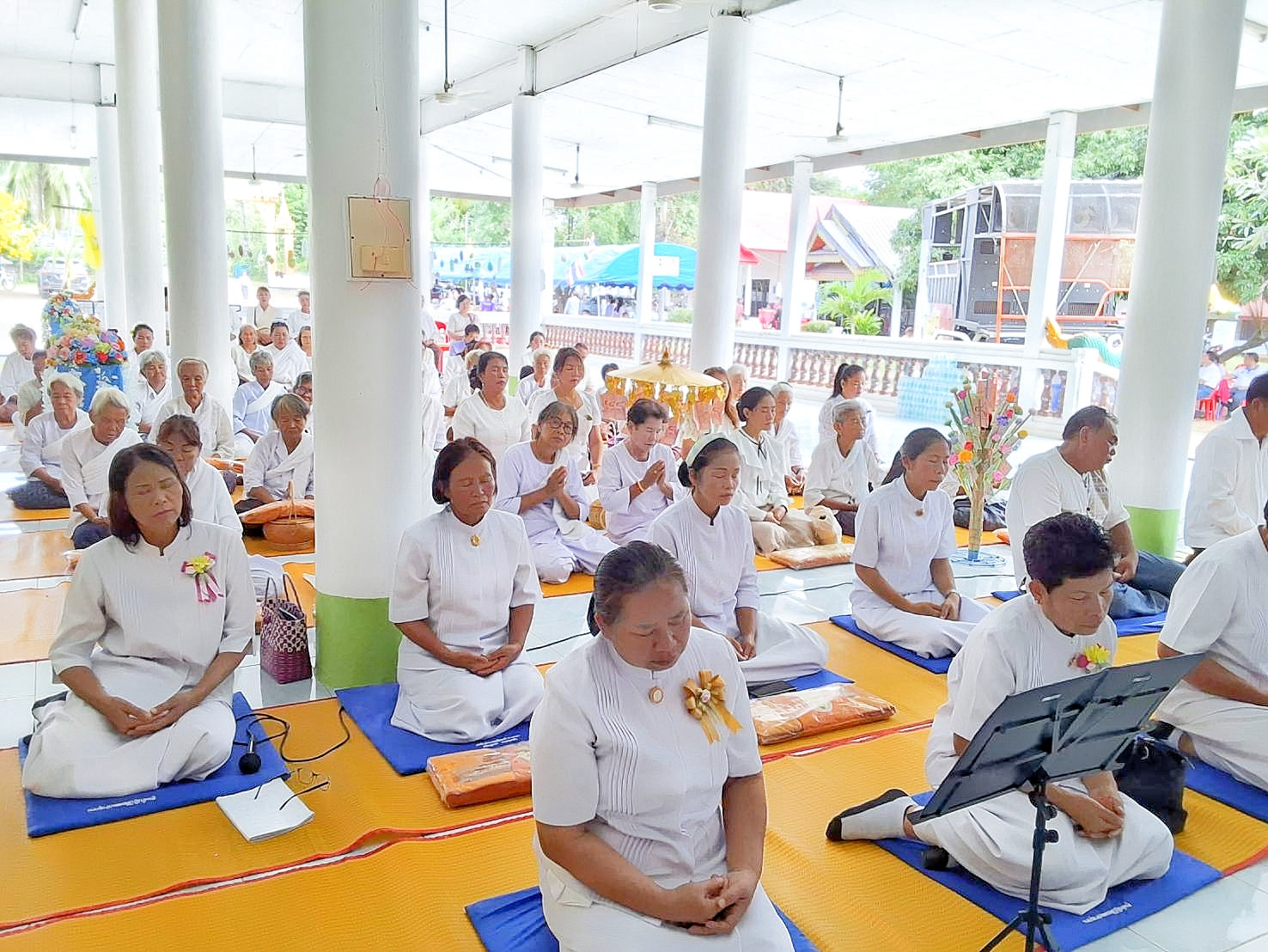ภาพร่วมพิธีกรรมวัดศรีสุข